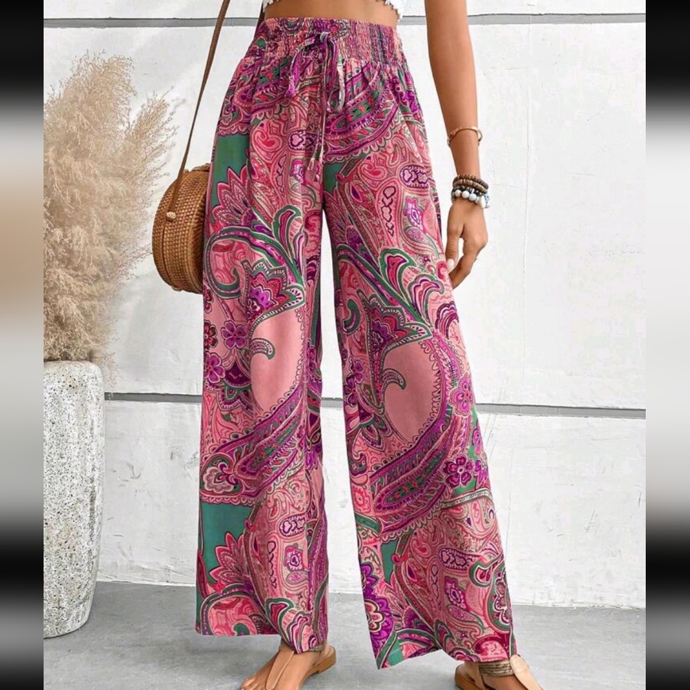 Source Unknown Pink & Green Paisley Wide Leg Pull-On Pants